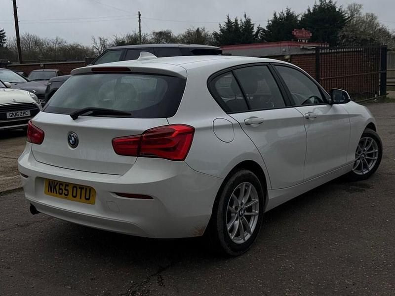 Used BMW 118 Comfort Edition 136 HP (100 kW) 2015 White Hatchback