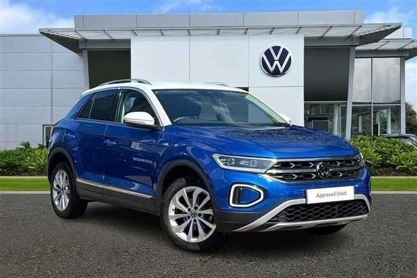 Blue Used 2022 VW T-Roc Style SUV | £21,444 (Good price) - Image 1/4