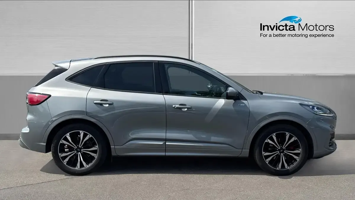 Used Ford Kuga ST-Line X 190 HP (139 kW) 2023 Silver SUV