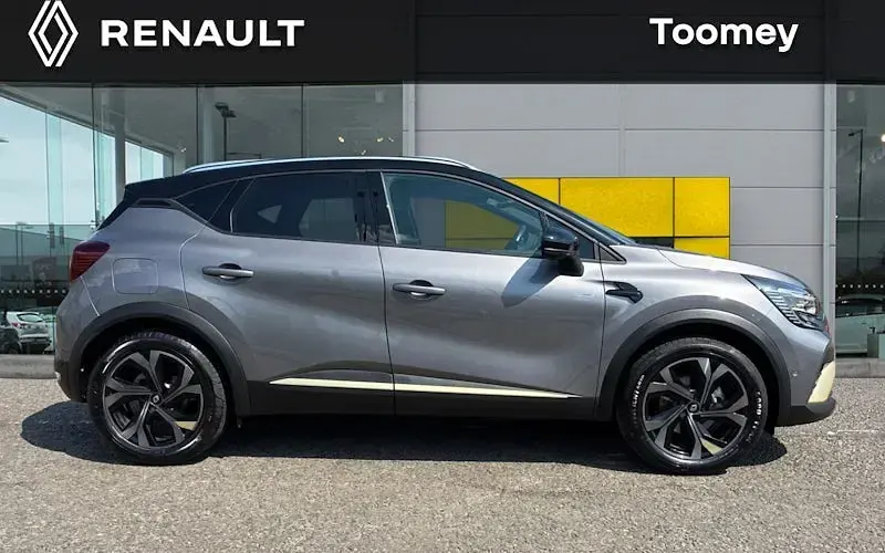 Gebraucht Renault Captur Bose Edition 143 PS (105 kW) 2023 Grau SUV