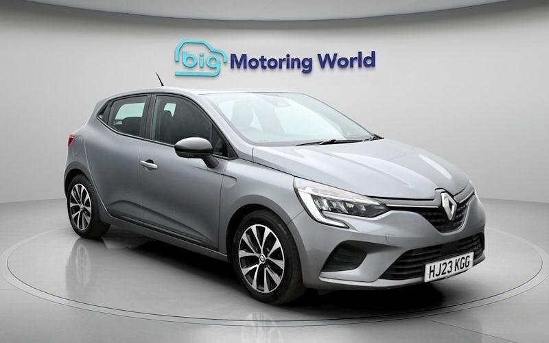 Używany Renault Clio V Evolution 90 KM (66 kW) 2023 Szary Hatchback