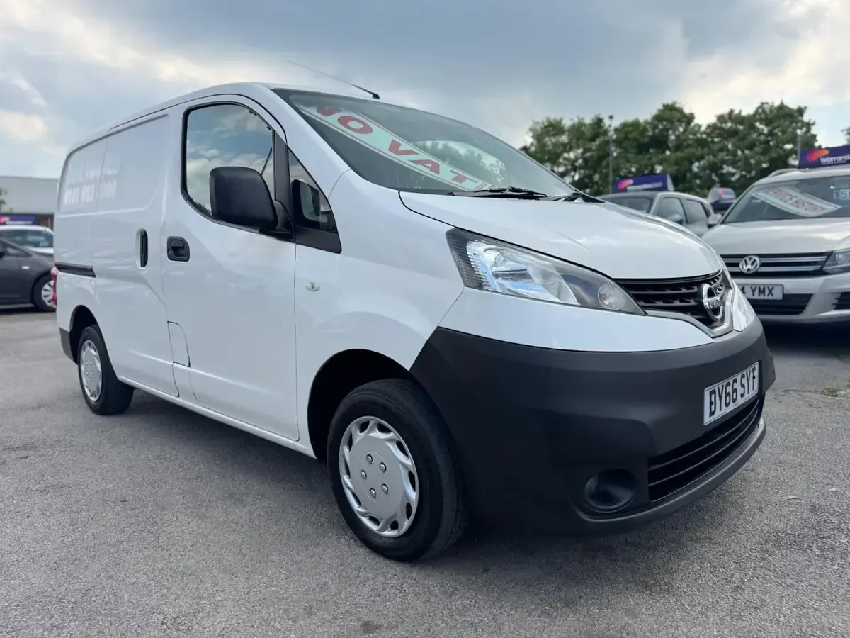 Used Nissan NV200 Acenta 2016 White MPV