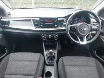 Used Kia Rio 2017 White Hatchback