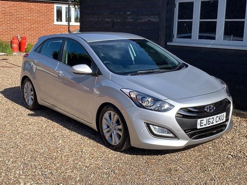 Silver Used 2012 Hyundai i30 Style Hatchback | £5,750 (Fair price) - Image 1/4