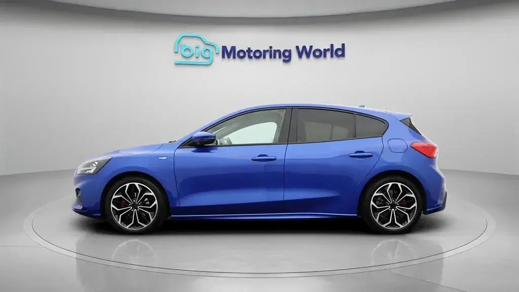 Used Ford Focus ST-Line X 155 HP (114 kW) 2020 Blue Hatchback