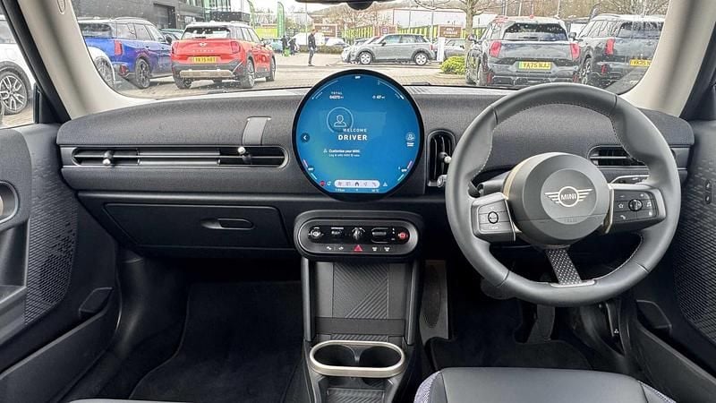 Używany Mini Cooper Hatch 113 kW (154 KM) 2025 Srebrny Hatchback