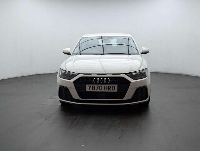 Used Audi A1 Sportback Design 95 HP (69 kW) 2021 White Hatchback