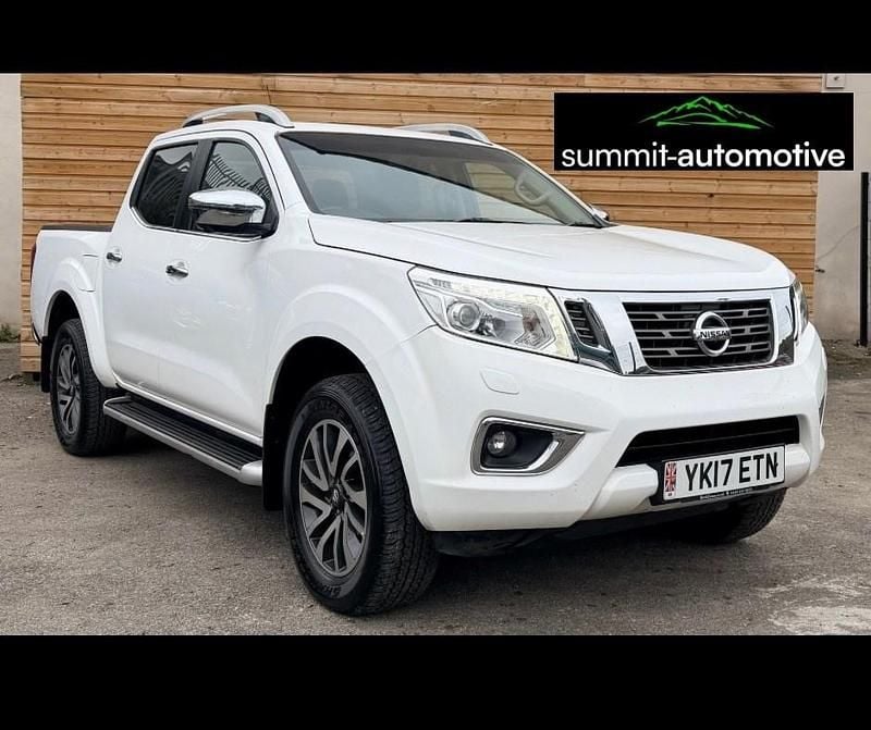 White Used 2017 Nissan Navara Tekna Pickup | £11,990 (Super price) - Image 1/4