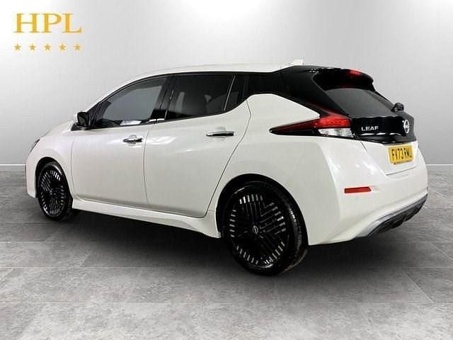 Used Nissan Leaf N-Connecta 110 kW (150 HP) 2023 White Hatchback