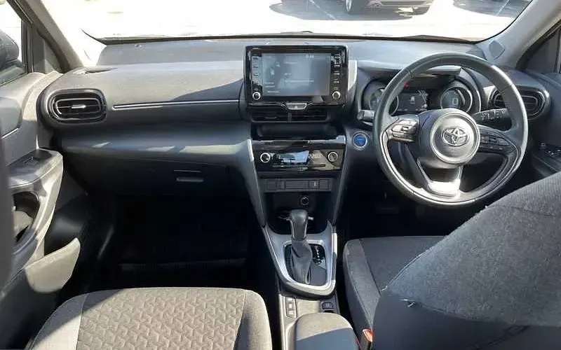 Used Toyota Yaris Cross 116 HP (85 kW) 2023 Silver SUV