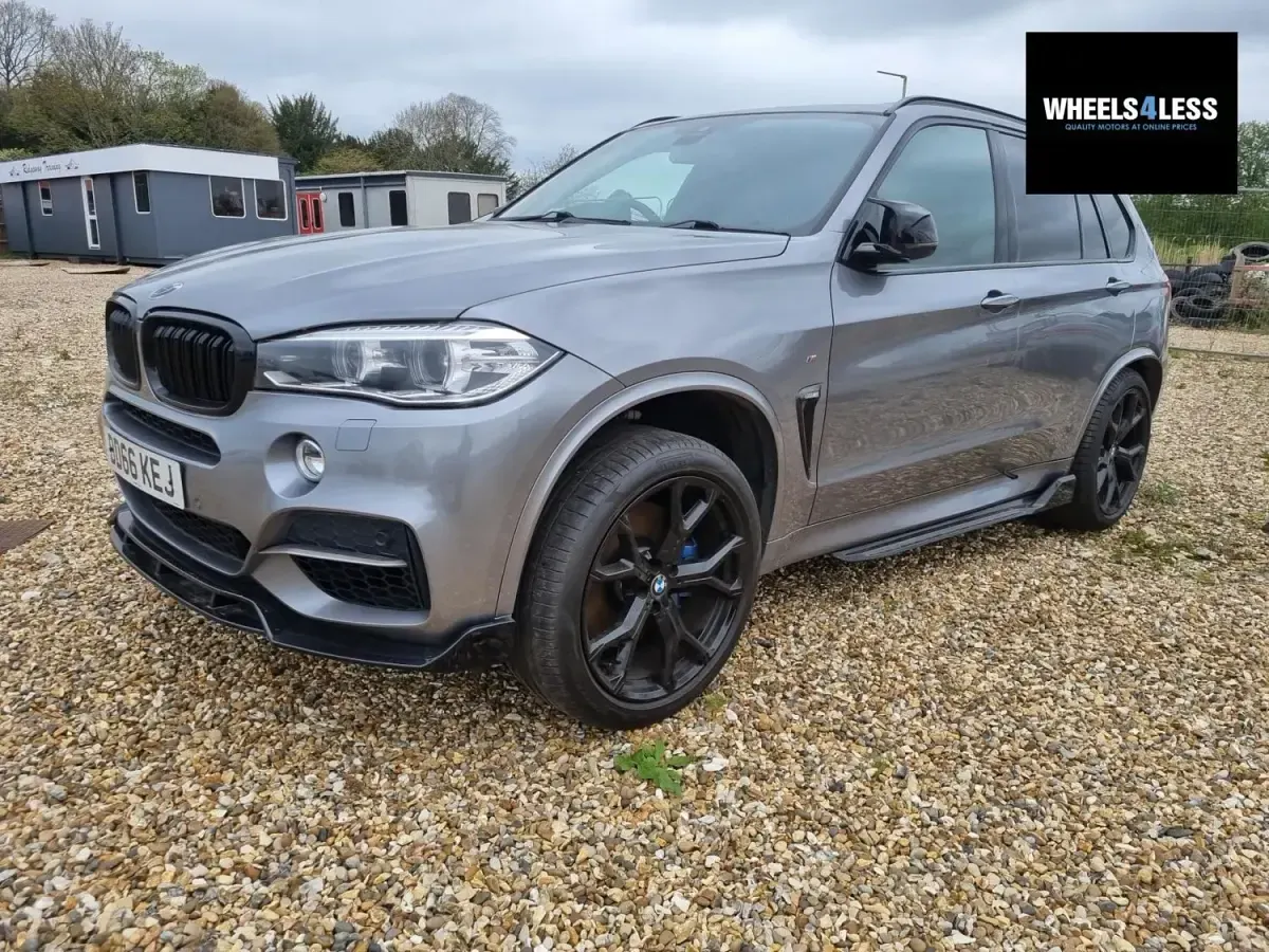 Begagnad BMW X5 Sport Line 2016 Grå SUV
