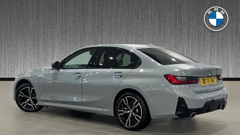 Used BMW 330e M Sport 288 HP (211 kW) 2025 Blue Sedan