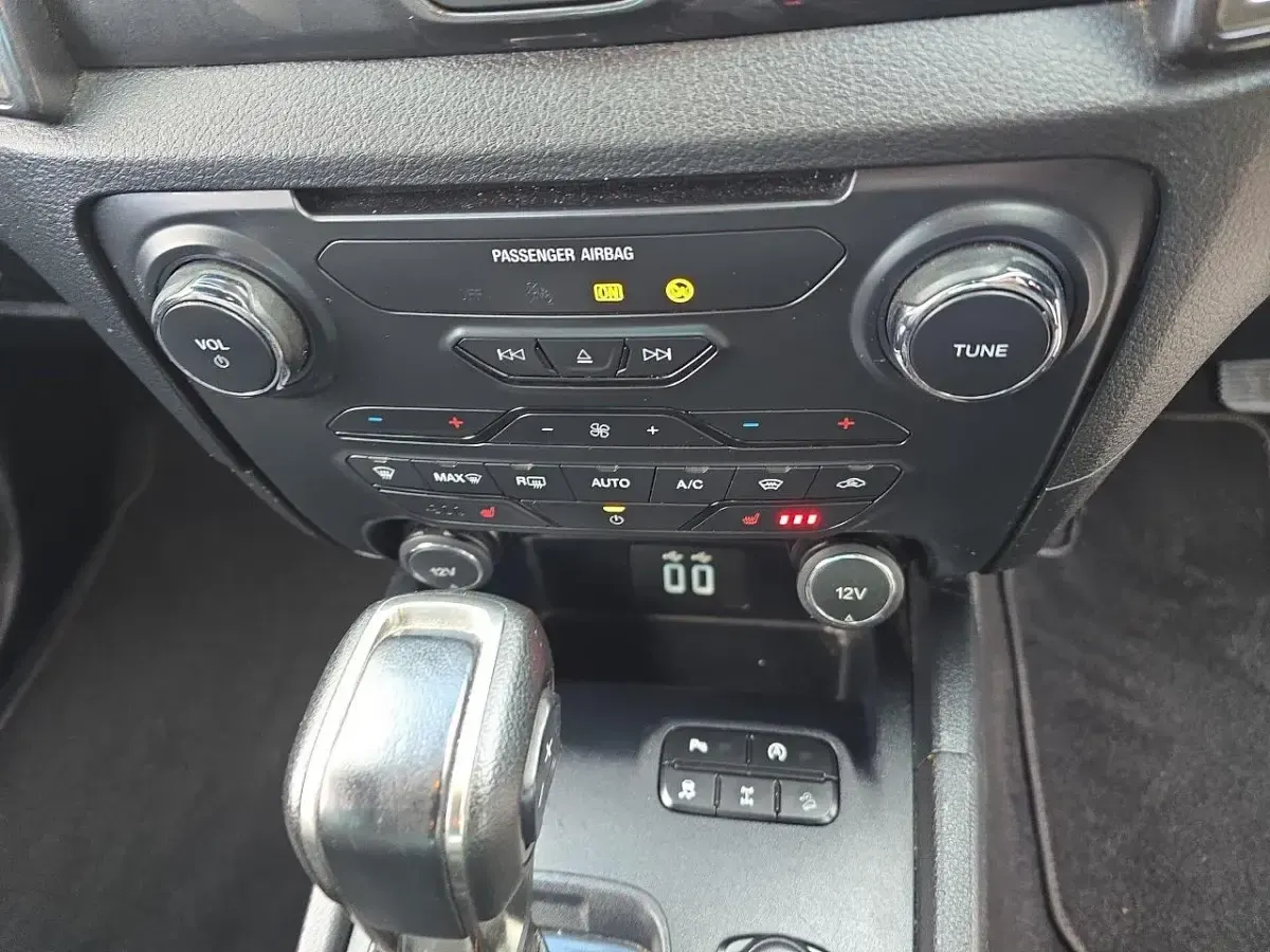 Used Ford Ranger Wildtrack 210 HP (154 kW) 2021 White Pickup