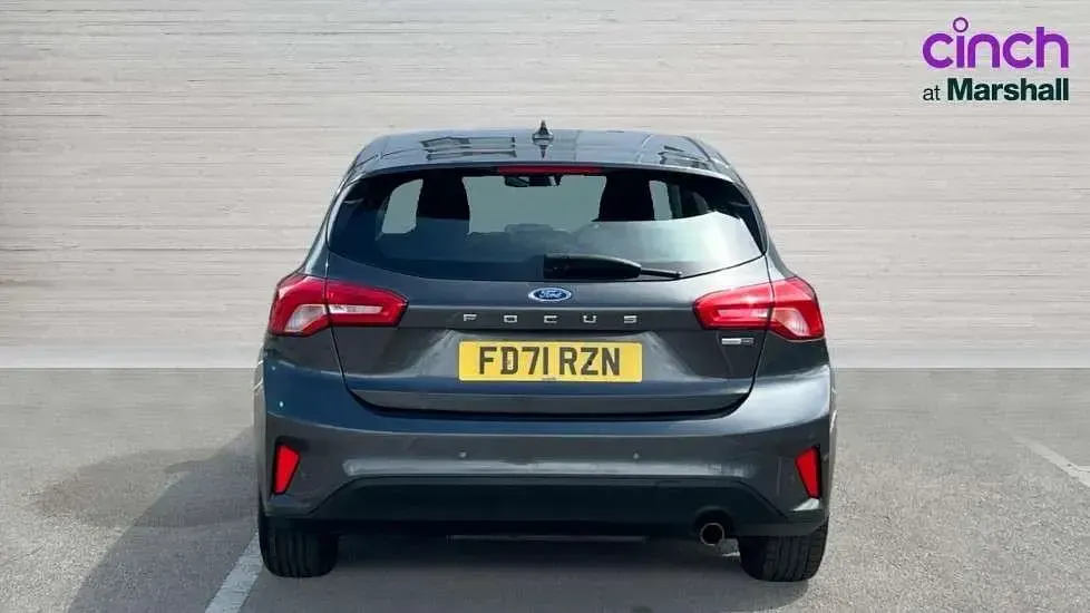 Used Ford Focus Titanium 125 HP (91 kW) 2022 Grey Hatchback