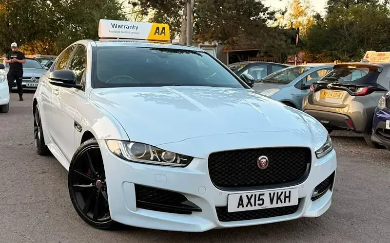 Used Jaguar XE R-Sport 179 HP (131 kW) 2019 Sedan