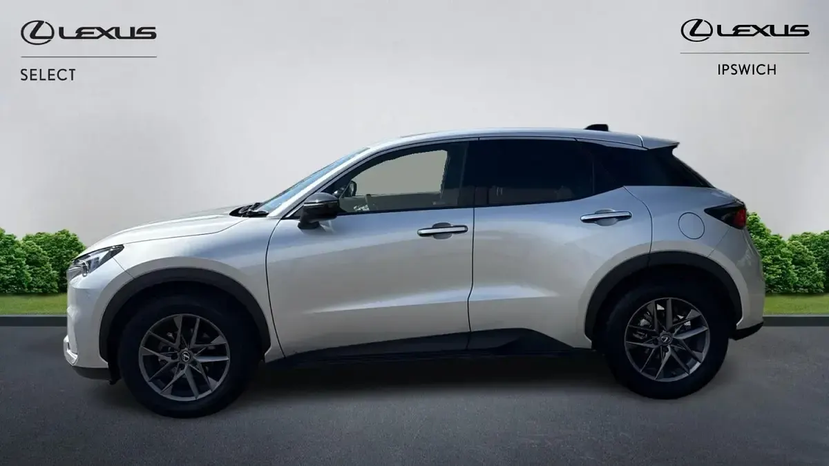 Used Lexus LBX 136 HP (100 kW) 2025 Silver SUV