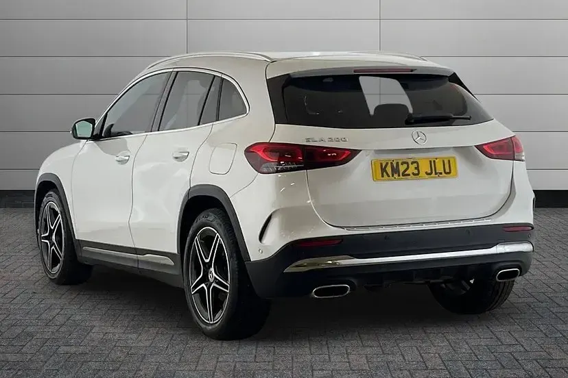 Used Mercedes GLA200 AMG Line Premium 163 HP (119 kW) 2023 Digital white SUV