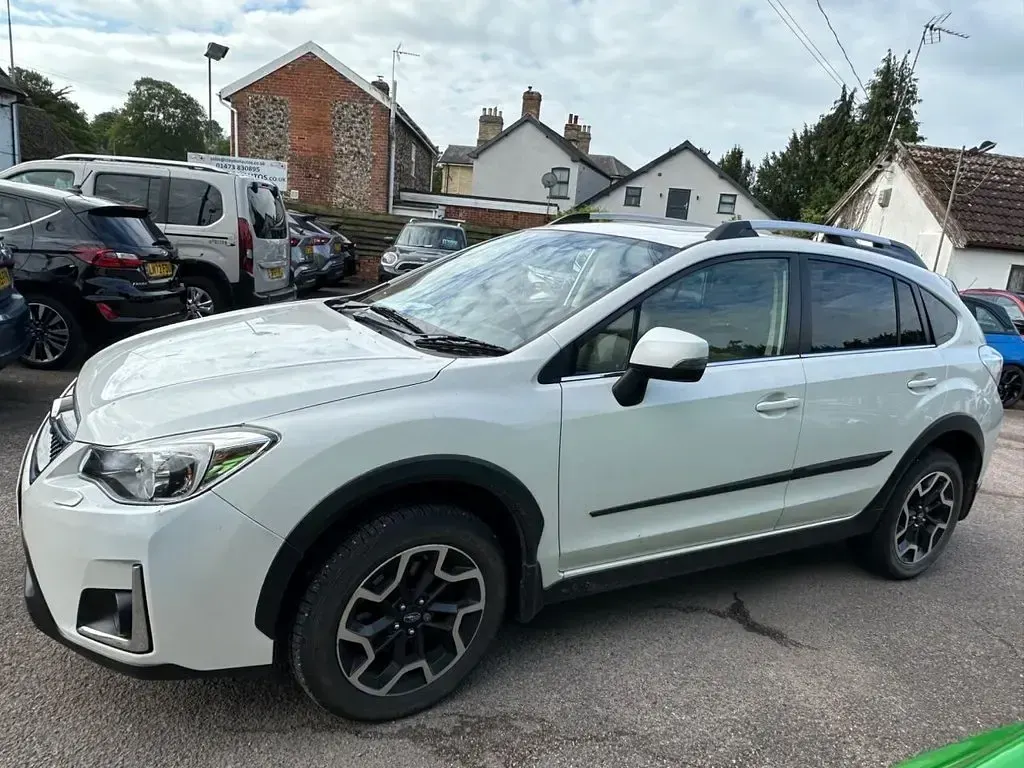 Used Subaru XV Premium 147 HP (108 kW) 2017 White SUV