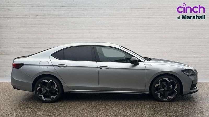 New Skoda Superb SportLine 150 HP (110 kW) 2025 Silver Hatchback