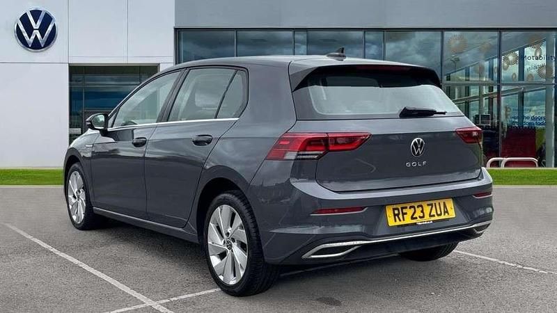 Used VW Golf VIII Style 130 HP (95 kW) 2023 Grey Hatchback