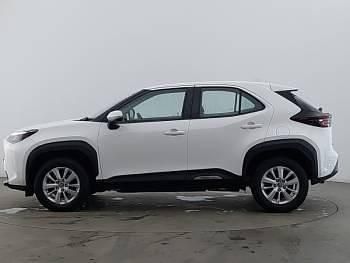 Used Toyota Yaris Hybrid 116 HP (85 kW) 2023 White Estate