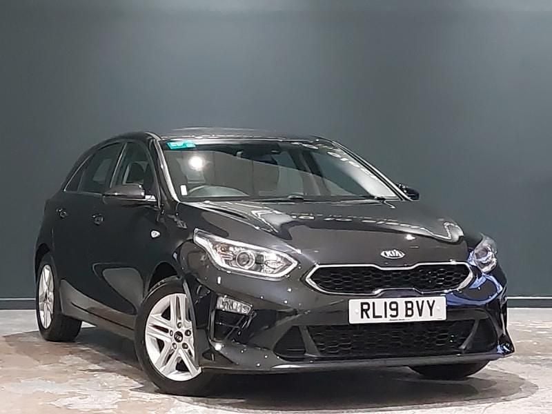 Black Used 2019 Kia Ceed Hatchback | £9,998 (Fair price) - Image 1/4