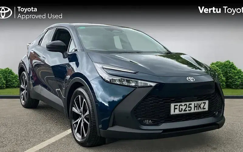 Used Toyota C-HR Design 140 HP (102 kW) 2025 SUV