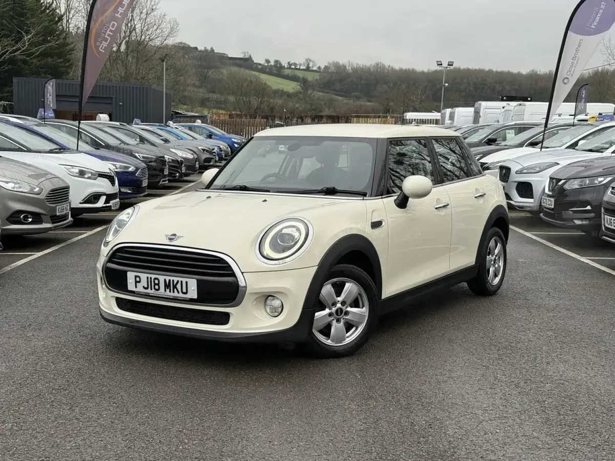 Usado Mini Cooper Hatch 2018 Blanco Utilitario