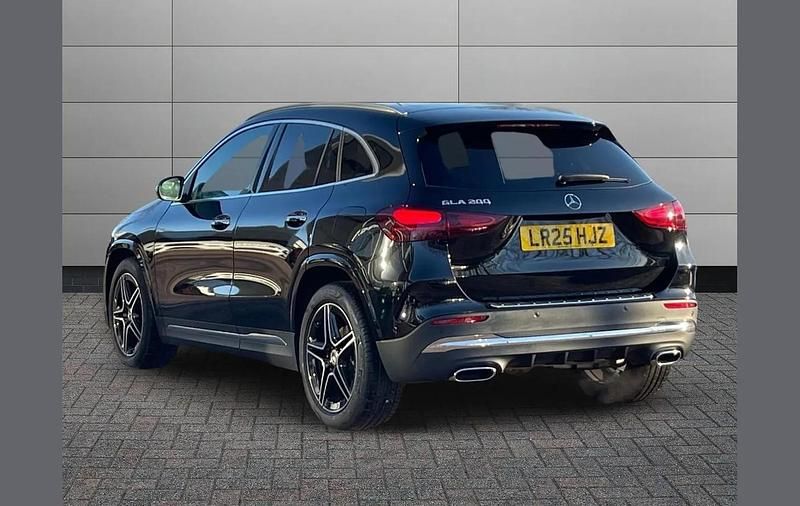 Used Mercedes GLA200 Executive 161 HP (118 kW) 2025 Black SUV