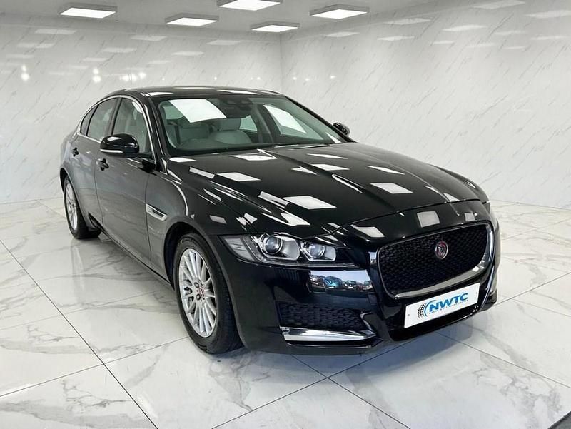 Used Jaguar XF Prestige 180 HP (132 kW) 2017 Black Sedan