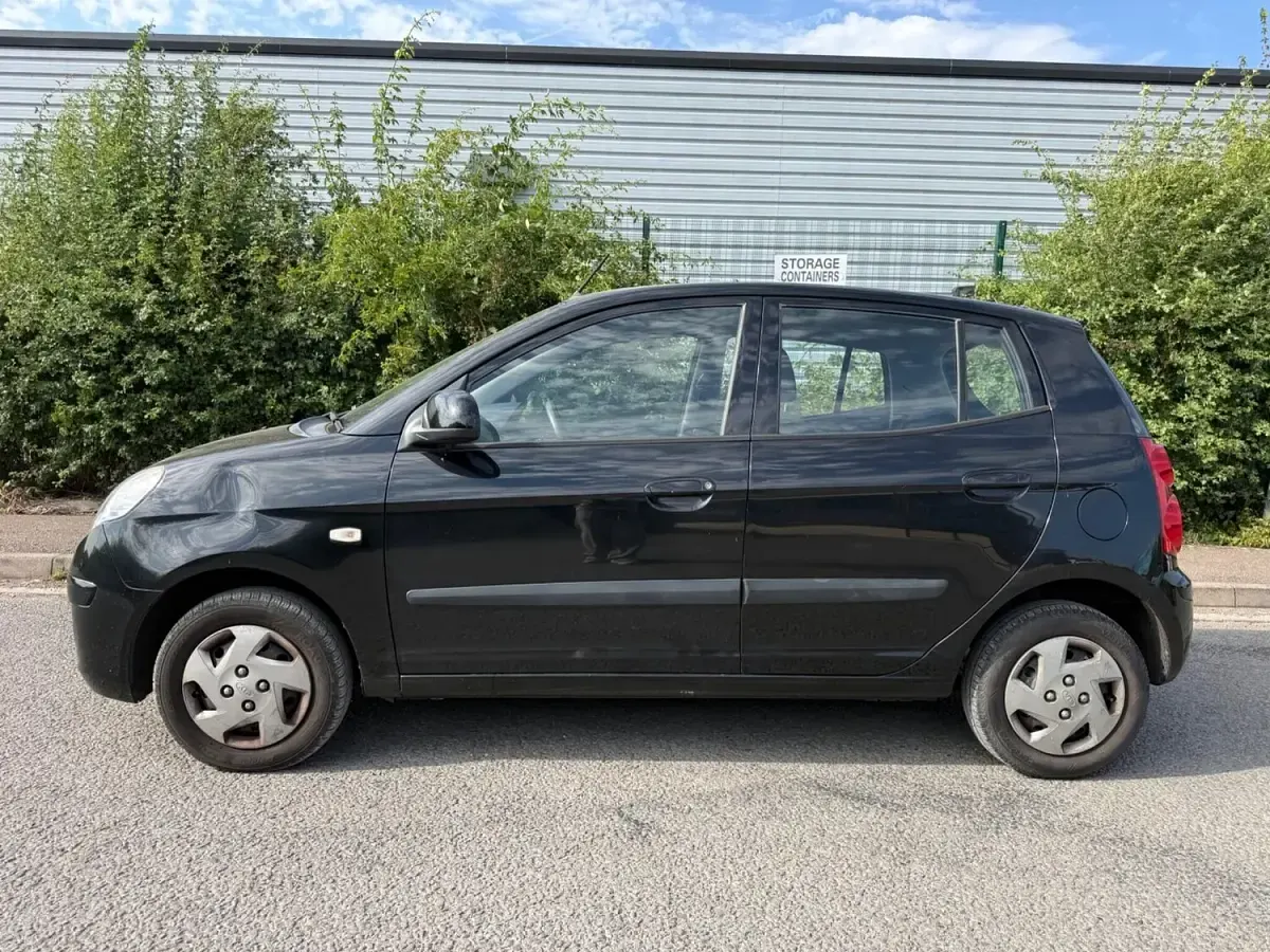 Used Kia Picanto 61 HP (44 kW) 2011 Black Hatchback