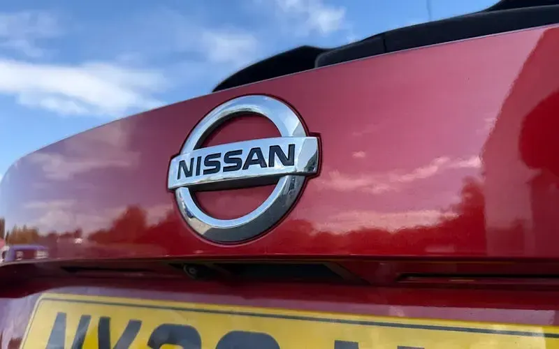 Used Nissan Juke Acenta 114 HP (83 kW) 2023 Red SUV