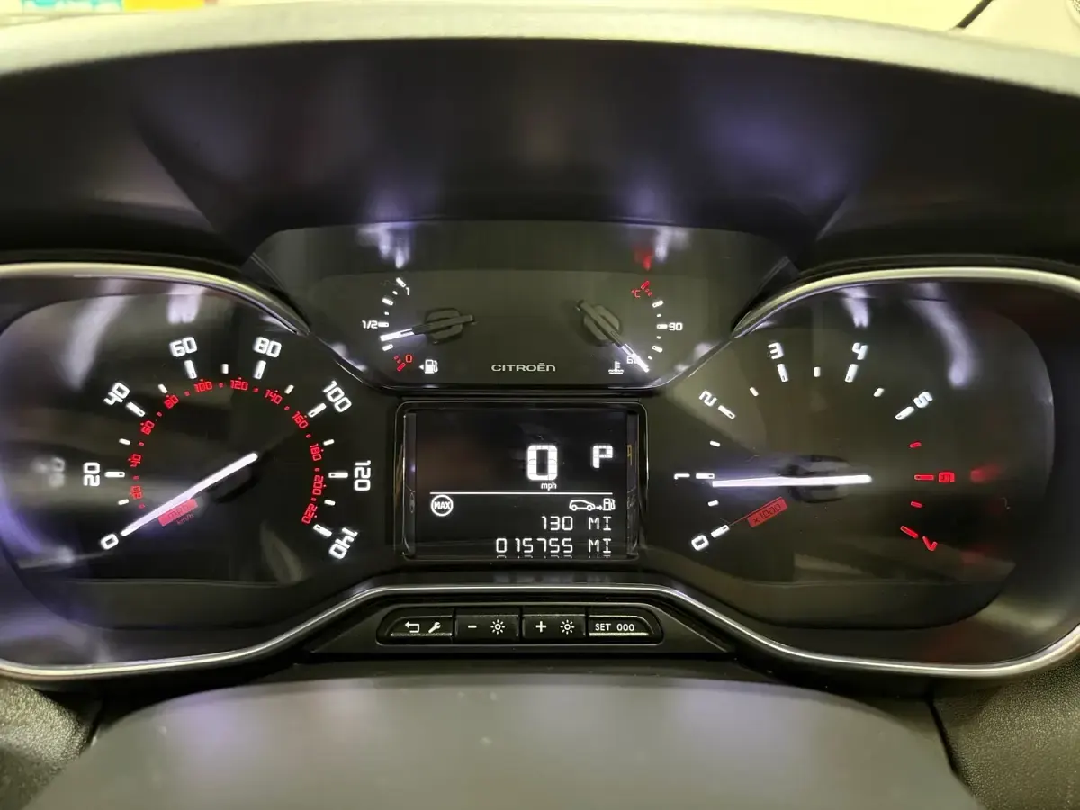 Used Citroën C3 Aircross Feel 2018 Red SUV