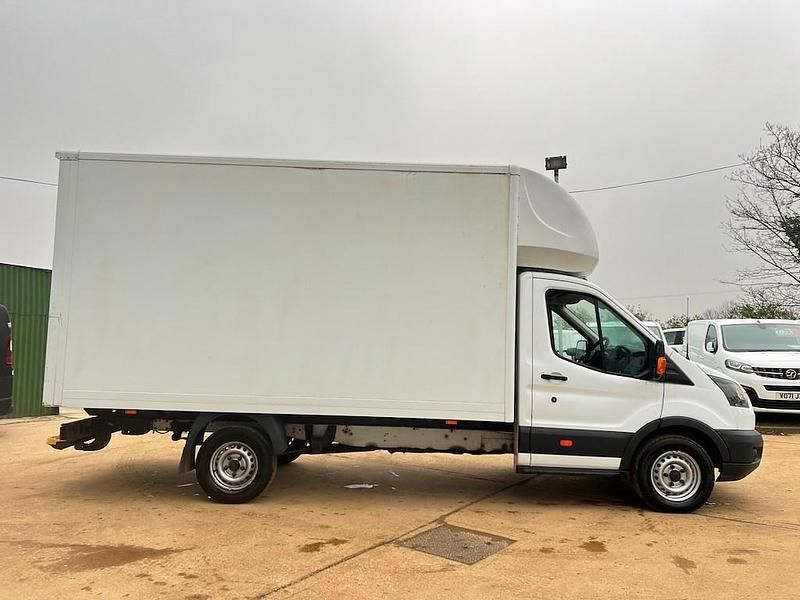 Used Ford Transit 130 HP (95 kW) 2018 White Cabriolet