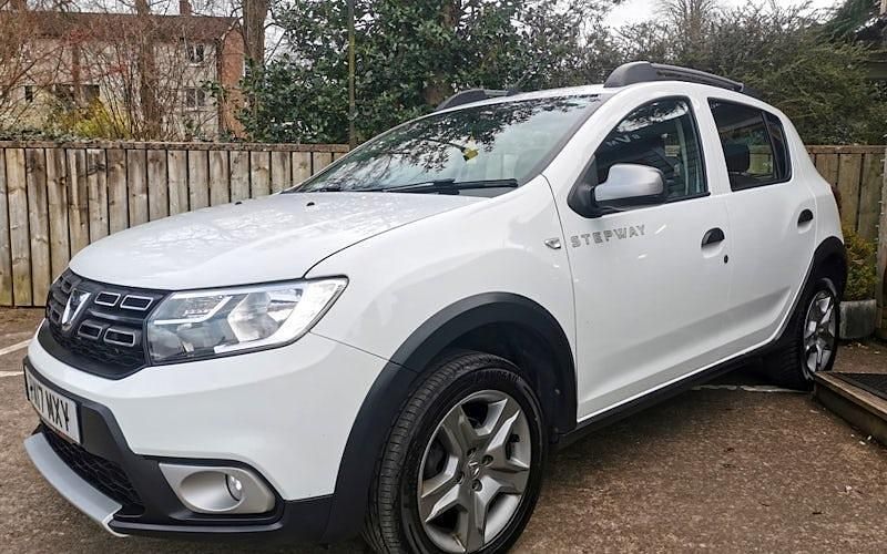 Used Dacia Sandero Ambiance 90 HP (66 kW) 2017 White Hatchback