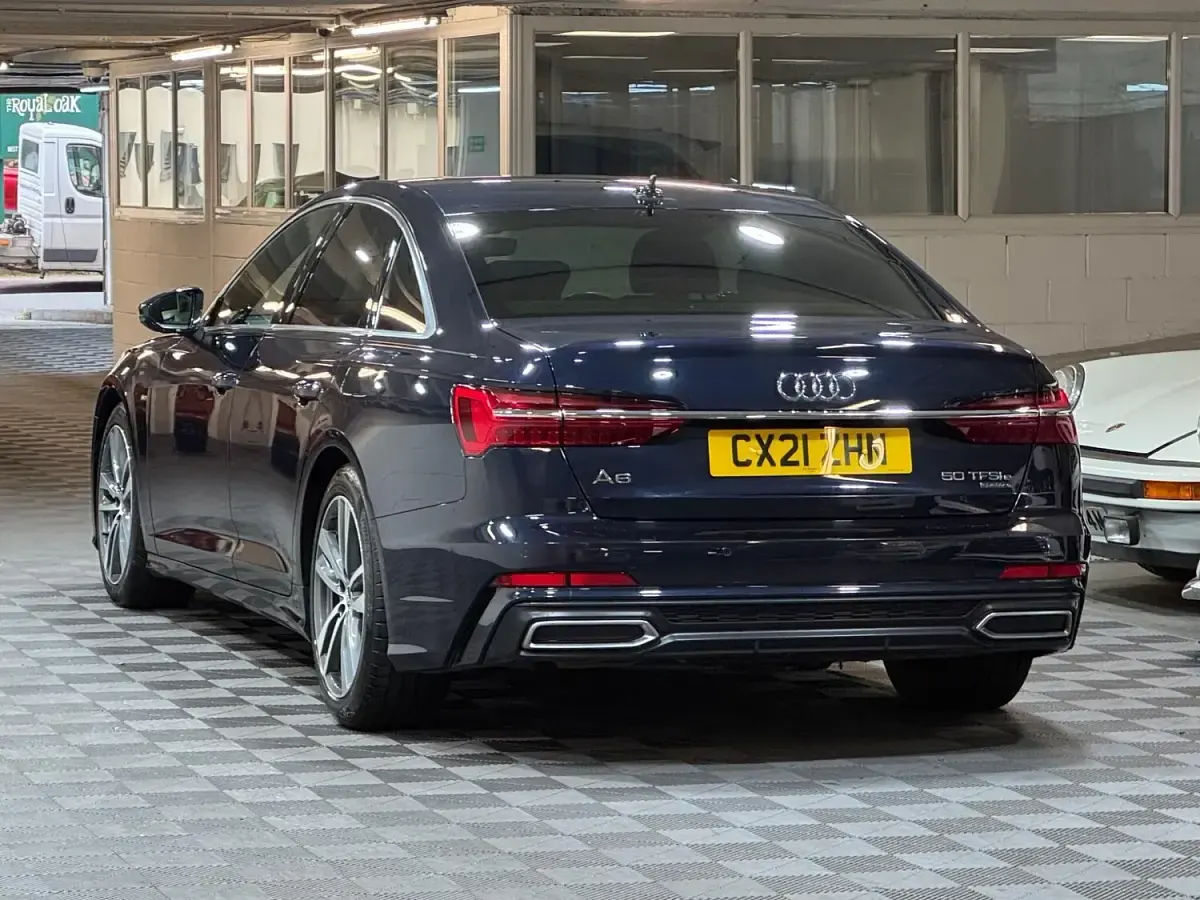 Usado Audi A6 S-Line 2021 Azul Berlina