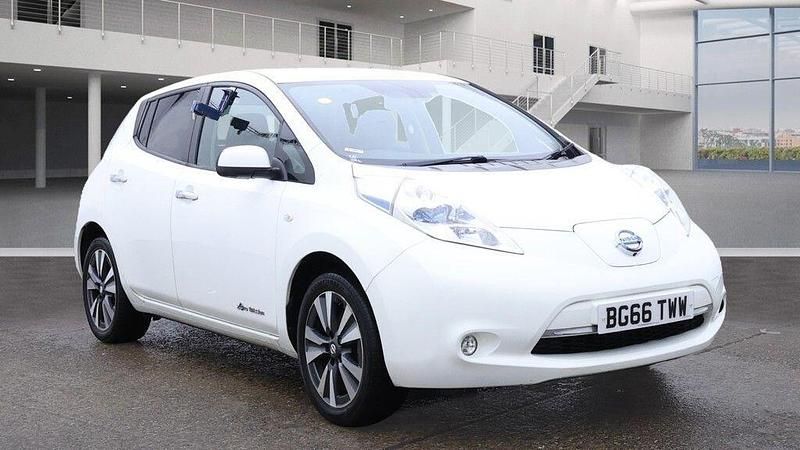 White Used 2016 Nissan Leaf Tekna Hatchback | £4,990 (Fair price) - Image 1/4