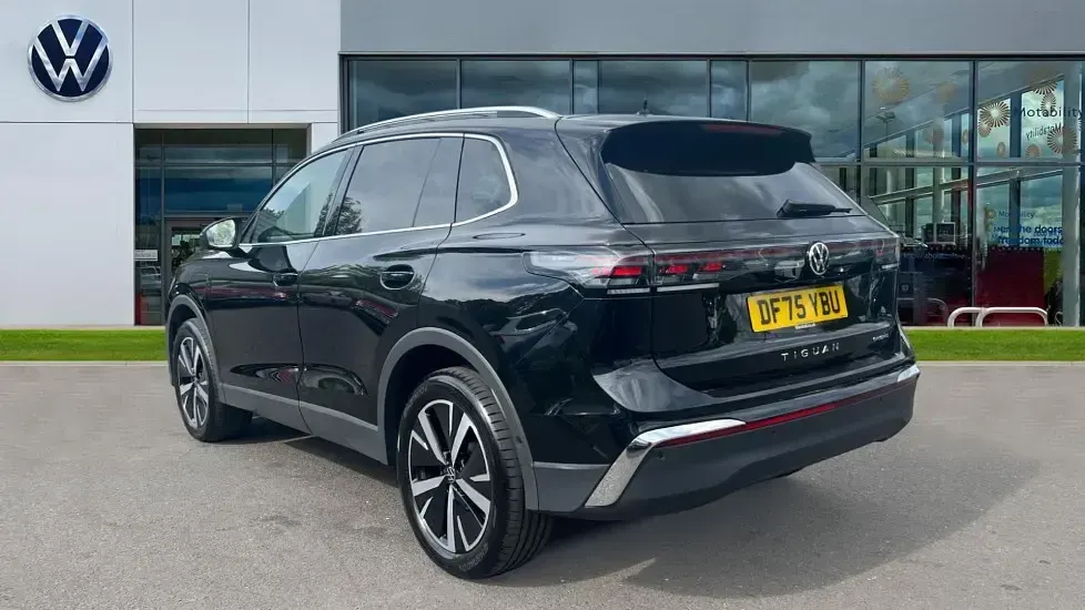 Used VW Tiguan Elegance 204 HP (150 kW) 2025 Grenadilla black metallic SUV