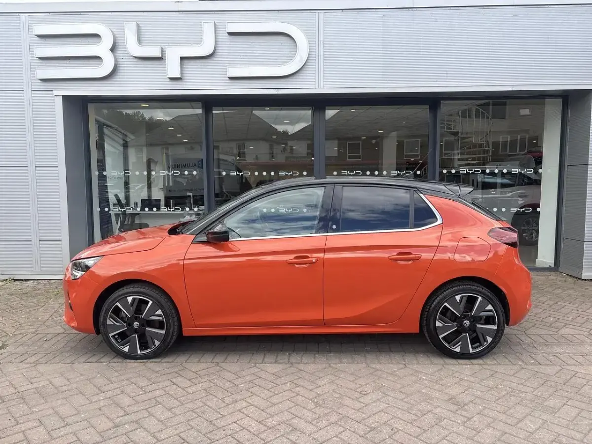 Used Vauxhall Corsa-e Elite 98 kW (134 HP) 2021 Orange Hatchback