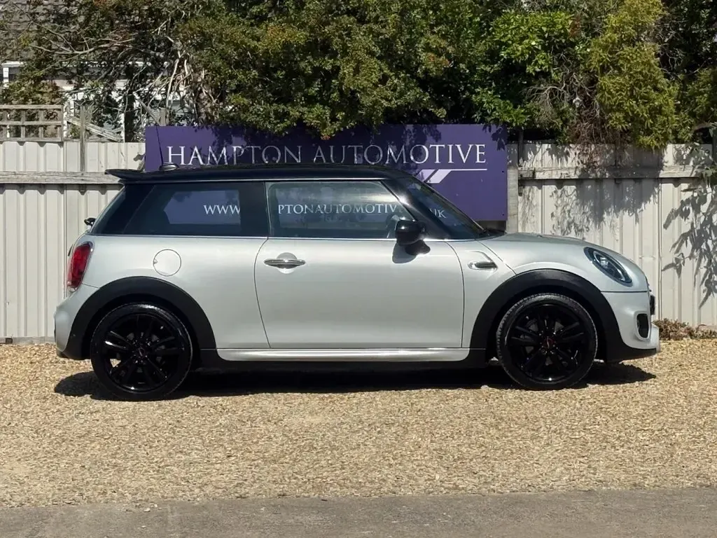 Used Mini Cooper Hatch 136 HP (100 kW) 2020 Silver Hatchback