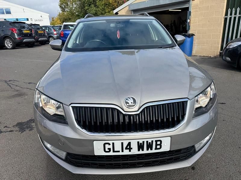Beige Used 2014 Skoda Octavia Elegance Estate | £4,995 (Super price) - Image 1/4