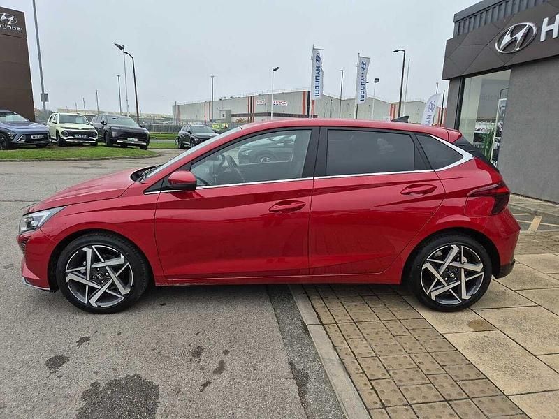 New Hyundai i20 Premium 100 HP (73 kW) 2025 Red Hatchback