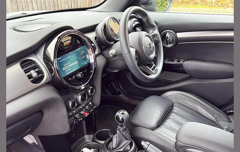 Used Mini Cooper Exclusive 136 HP (100 kW) 2022 Grey Hatchback