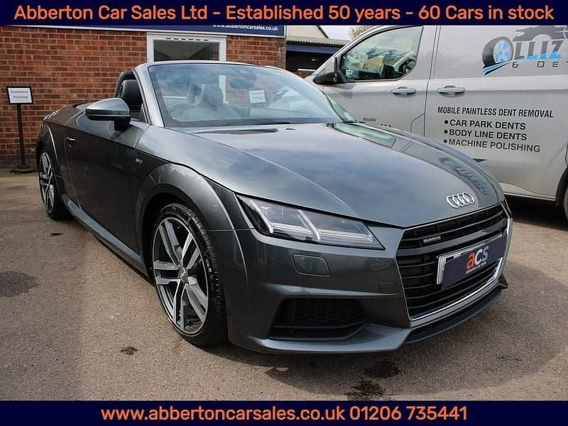 Begagnad Audi TT S-Line 2015 Grå Sportkupé