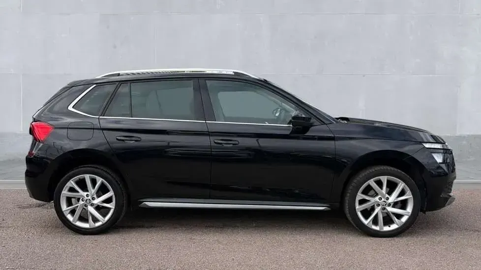 Used Skoda Kamiq SE L Executive 110 HP (80 kW) 2022 Black SUV