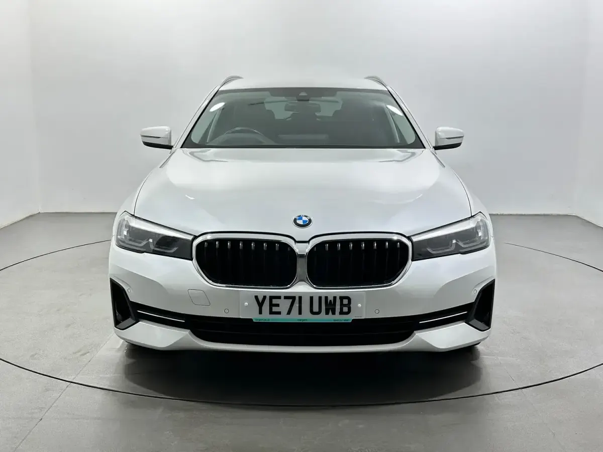 Used BMW 520 Comfort Edition 2022 White Estate