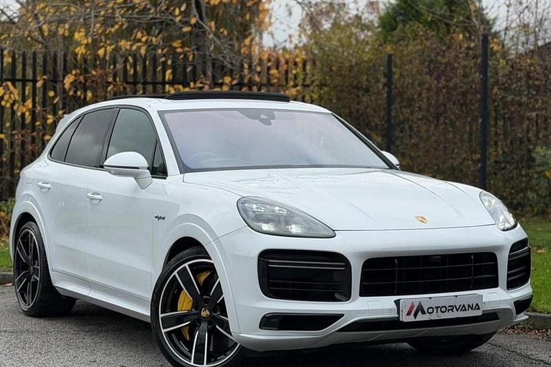 Used 2020 Porsche Cayenne S E-Hybrid SUV | £58,995 (Good price) - Image 1/1