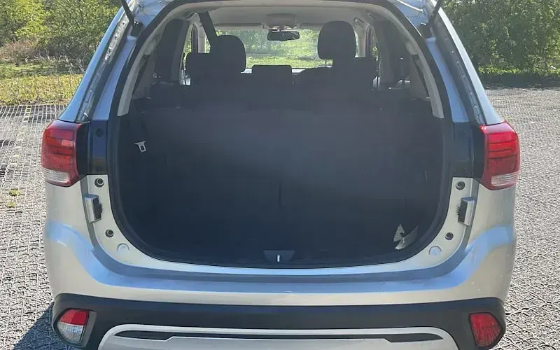 Used Mitsubishi Outlander 150 HP (110 kW) 2019 Silver SUV