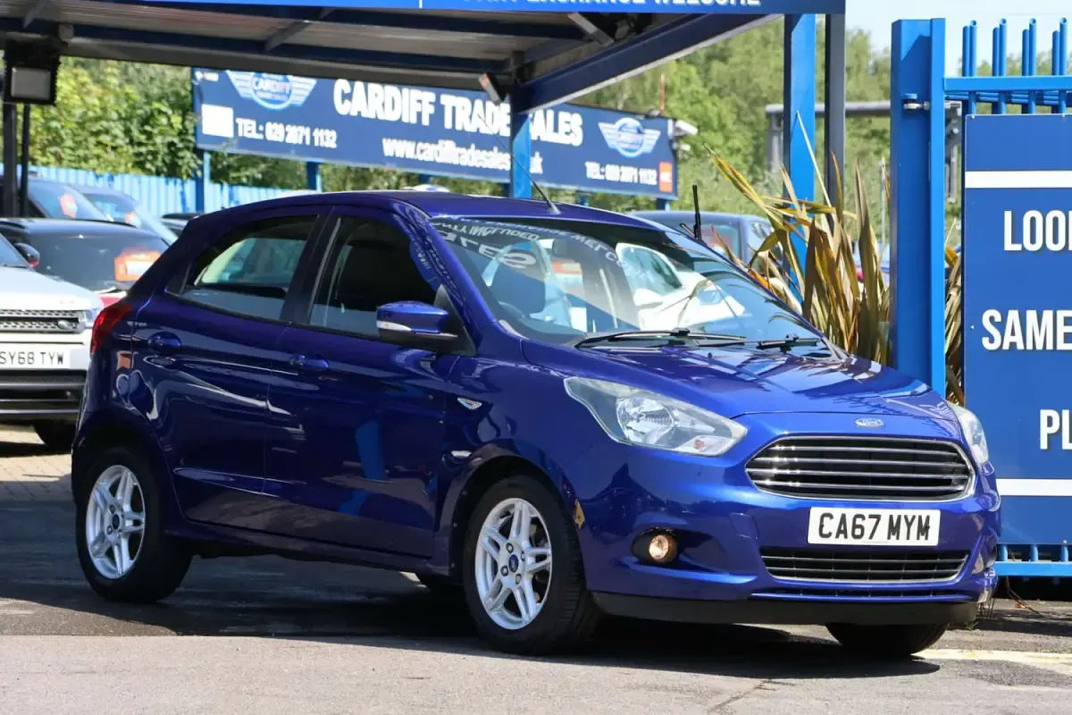 Used Ford Ka Plus Zetec 85 HP (62 kW) 2017 Blue Hatchback