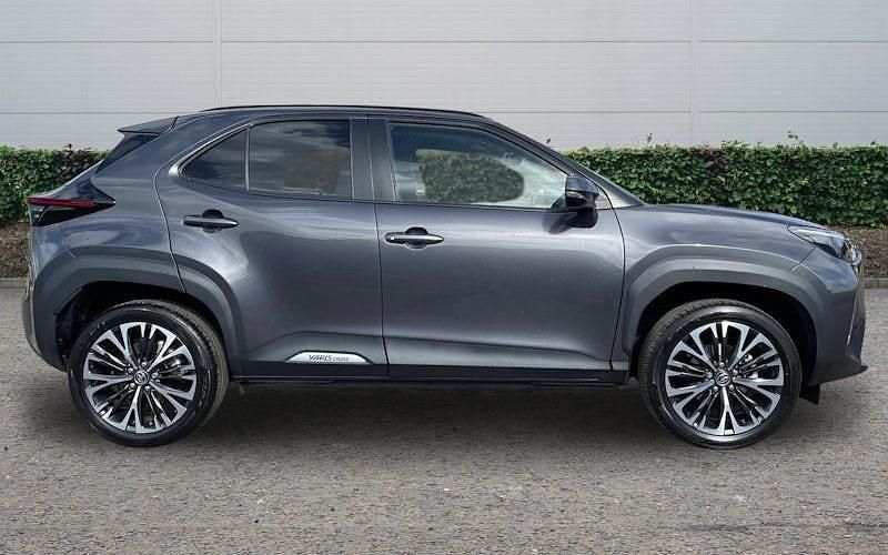 Used Toyota Yaris Hybrid 116 HP (85 kW) 2025 Estate